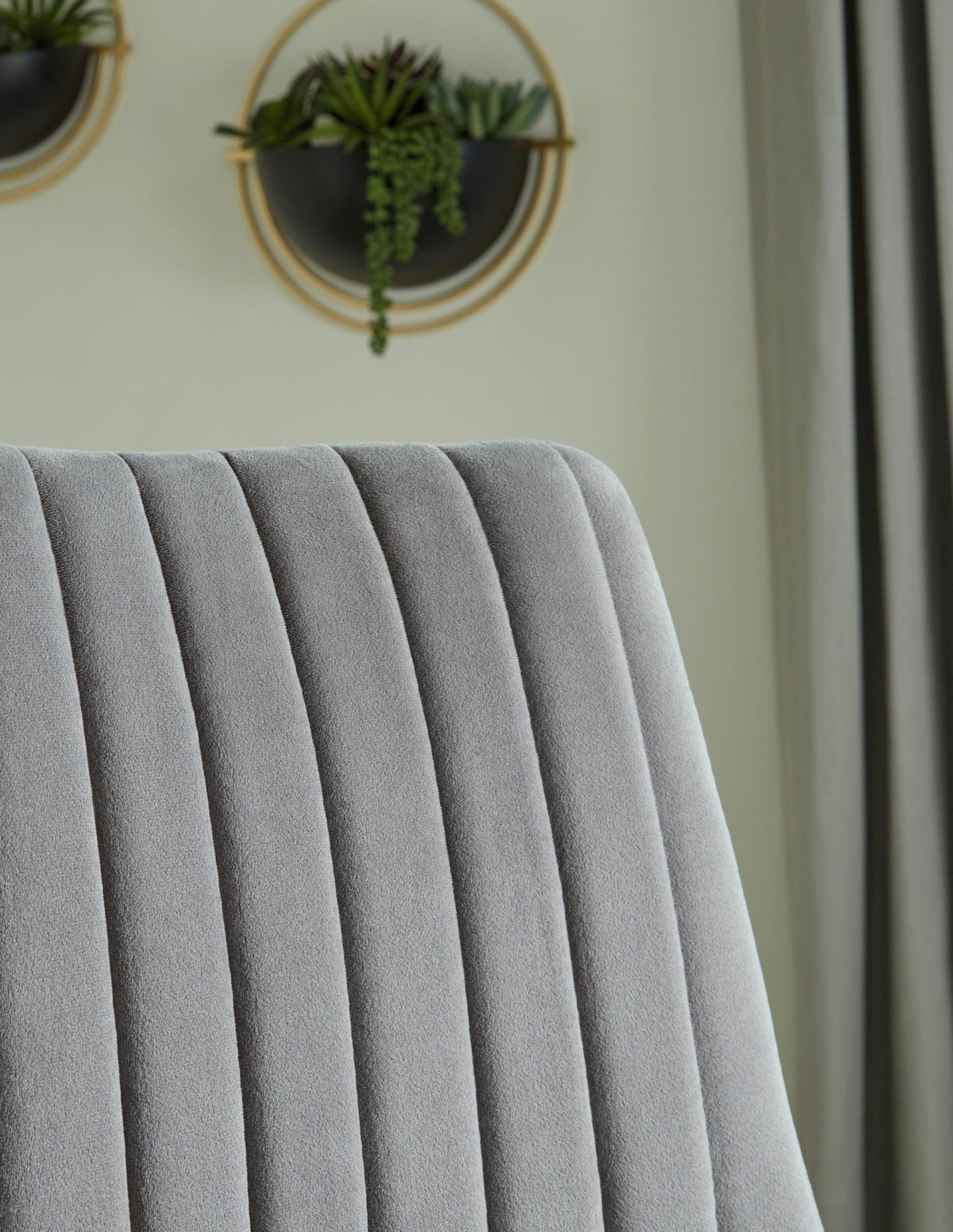 Barchoni Dining Chair Dining Chairs| Ashley Homestore