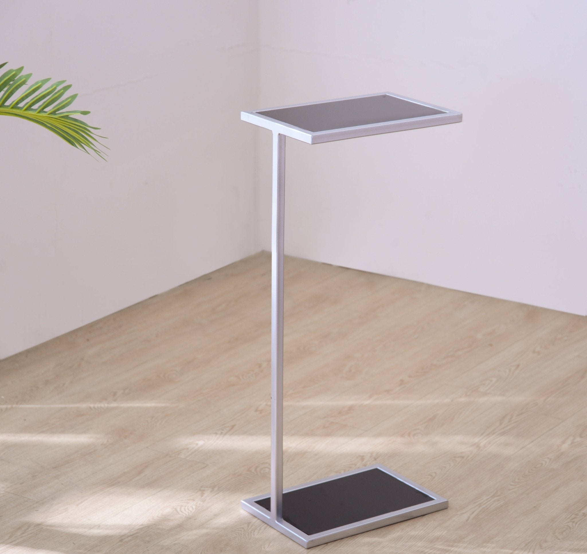 C Table Accent & End Tables| Crestview