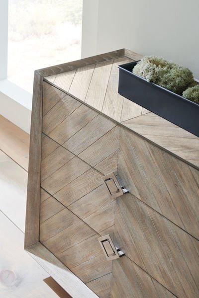 Classic - Naturally Dressers| Caracole