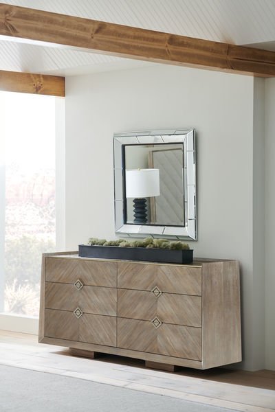 Classic - Naturally Dressers| Caracole
