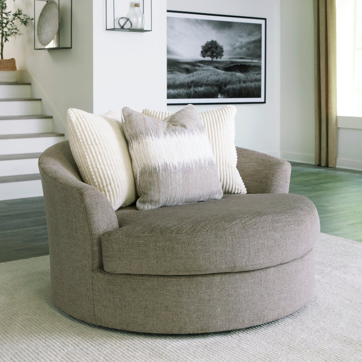 Creswell Oversized Swivel Accent Chair Chairs| Ashley Homestore