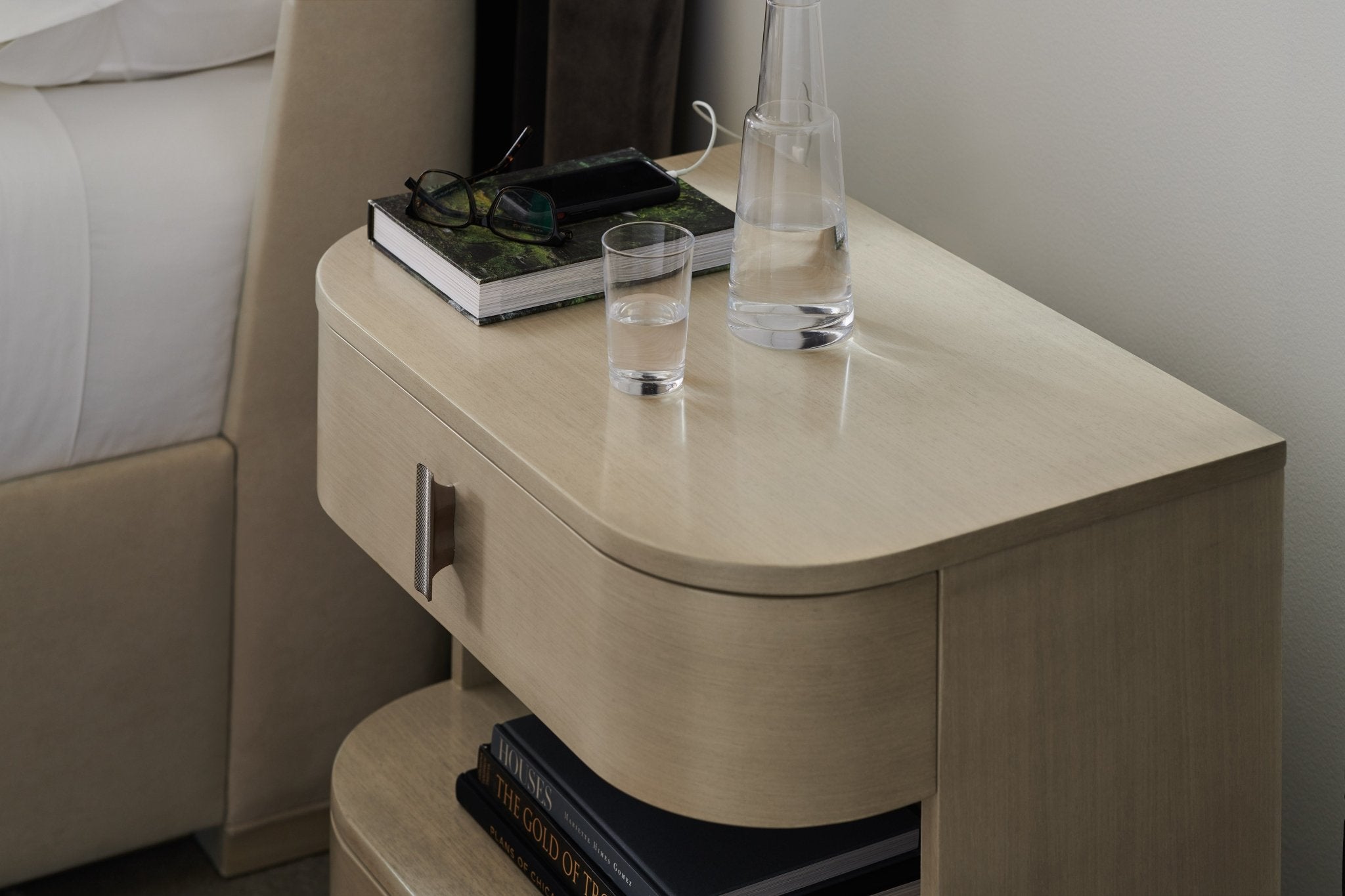 Da Vita - Open Nightstand Nightstands| Caracole