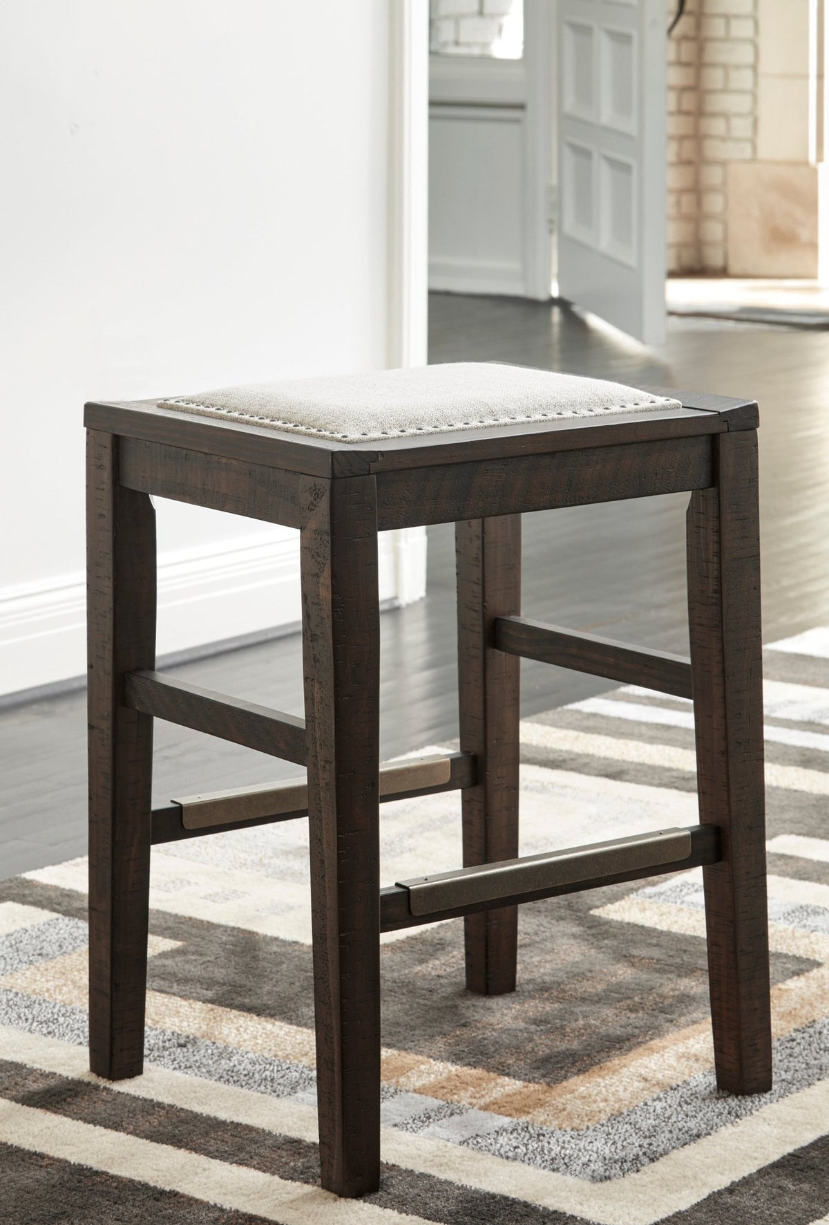 Hallishaw Counter Height Dining Table and 3 Barstools Set Dining Room Sets| Ashley Homestore