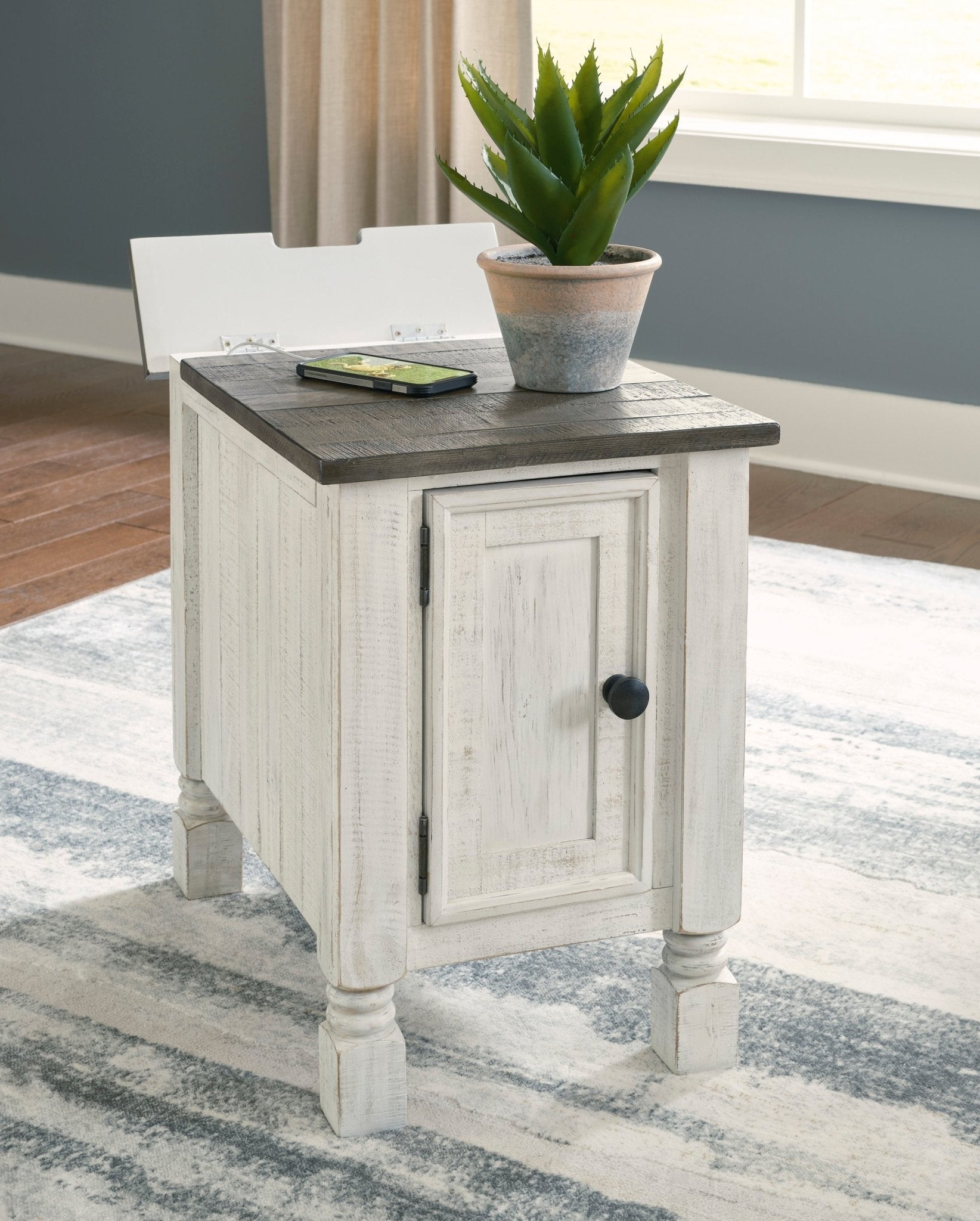 Havalance Chairside End Table Accent & End Tables| Ashley Homestore