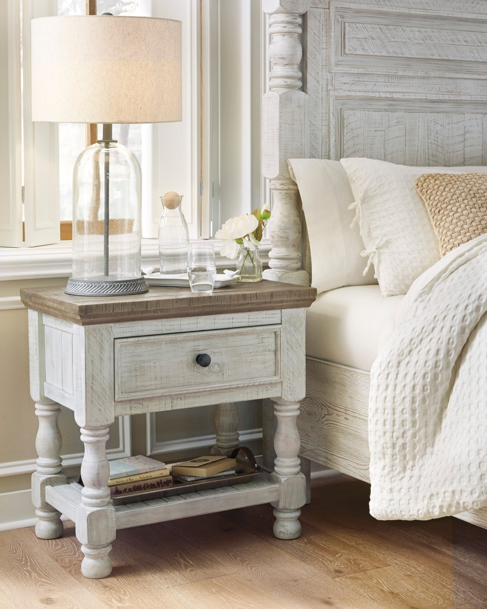 Havalance King Panel with Chest Bedroom Sets| Ashley Homestore