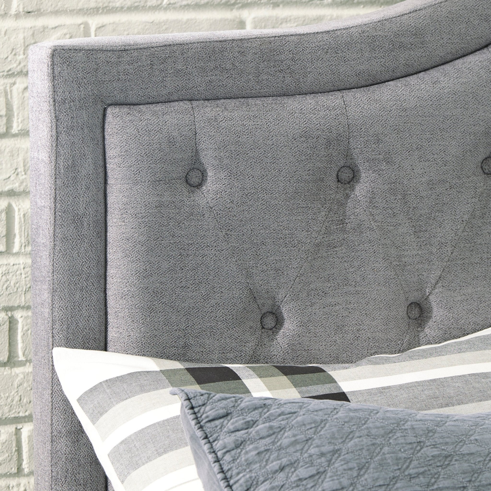 Jerary Upholstered king Bed Beds| Ashley Homestore