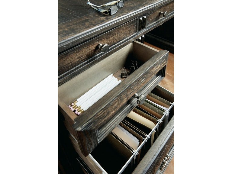 La Grange San Felipe Executive Desk Office Desks| Hooker