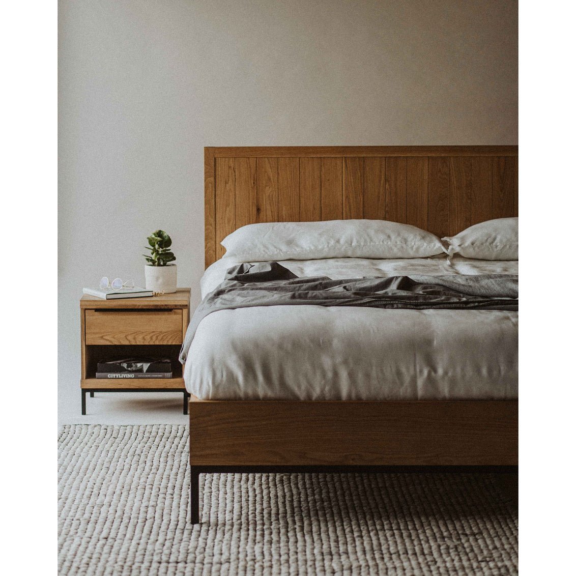 Montego King Bed Beds| Moe's Home