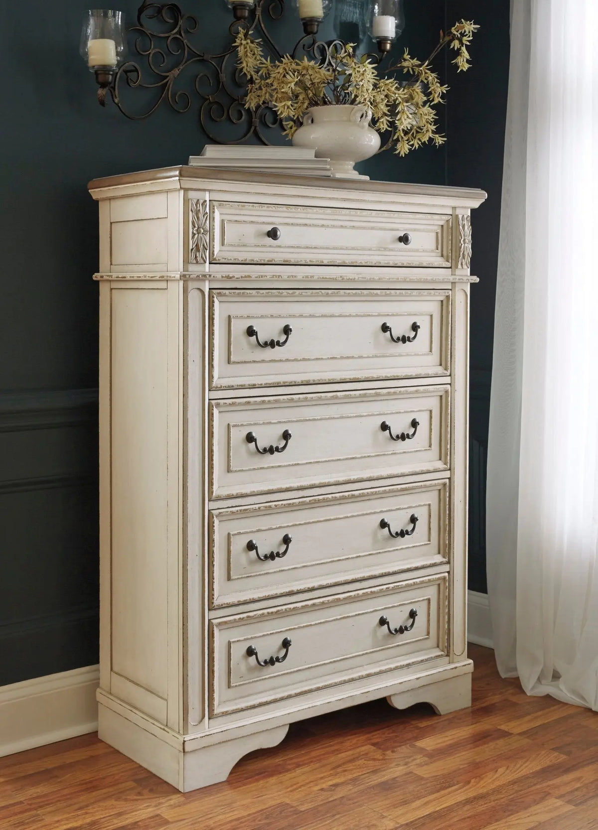 Realyn Chest of Drawers - Al Rugaib Furniture