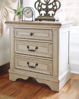 Realyn King Sleigh Set Bedroom Sets| Ashley Homestore