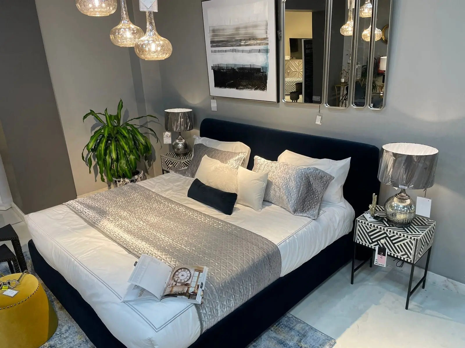 Samara King Bed Blue Velvet Beds| Moe's Home