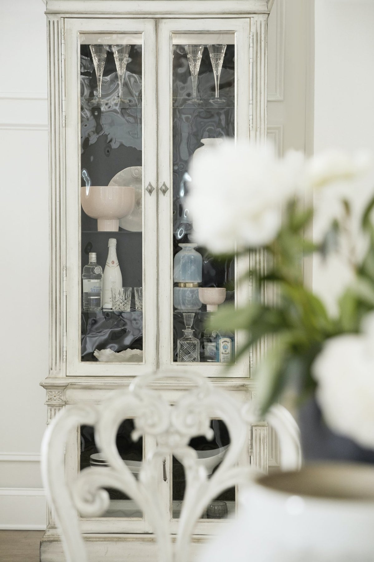 Sanctuary Display Cabinet Blanc Cabinets & Chests| Hooker