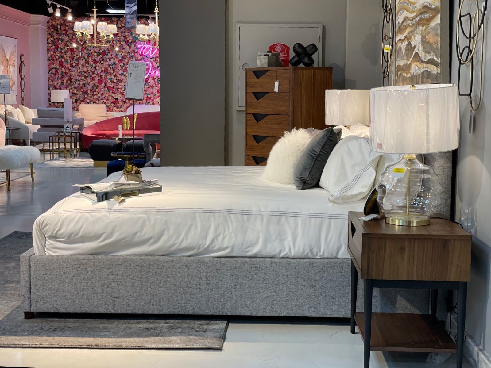 Takio King Bed Light Grey Beds| Moe's Home