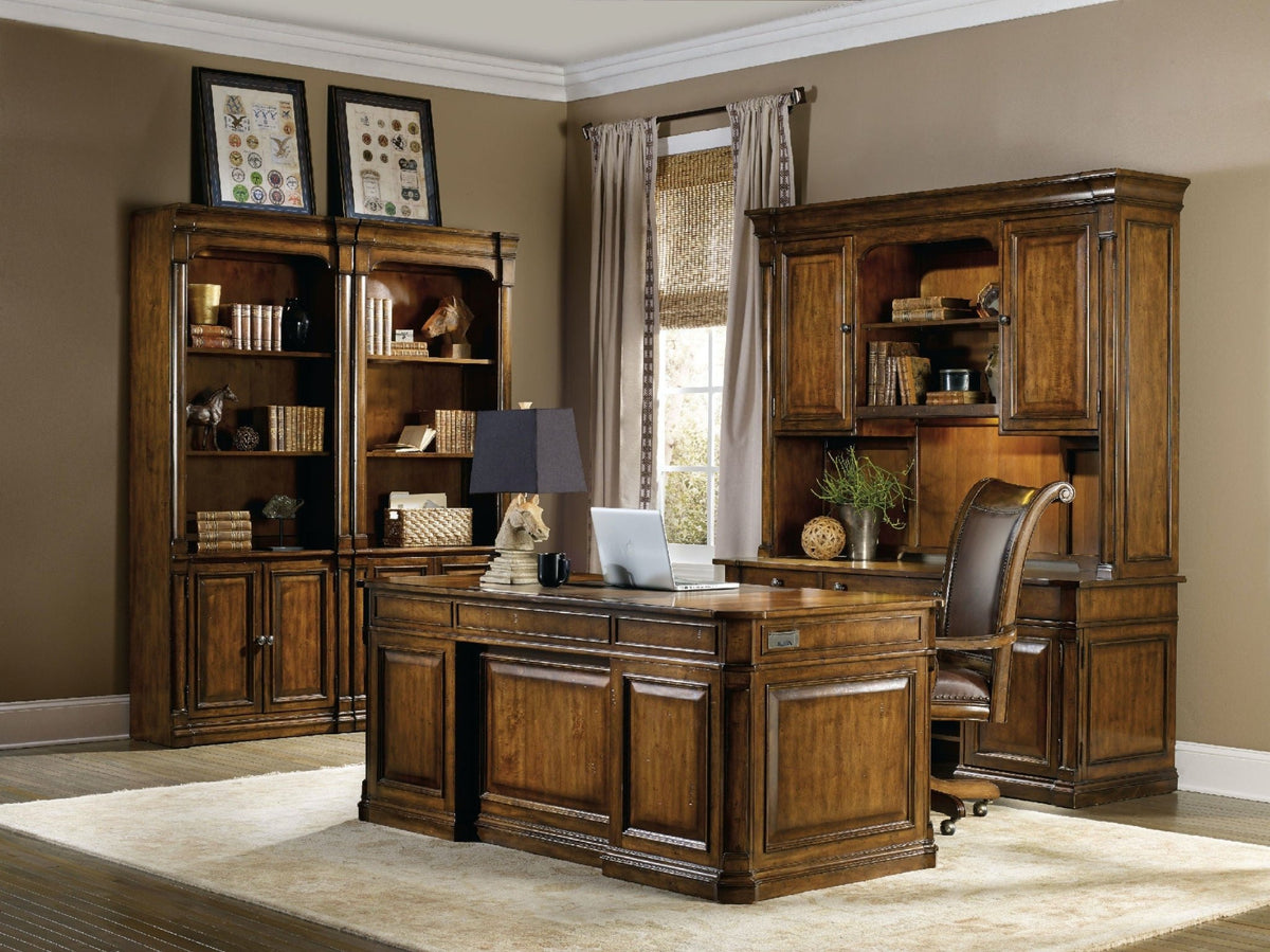 Tynecastle Executive Desk Office Desks| Hooker