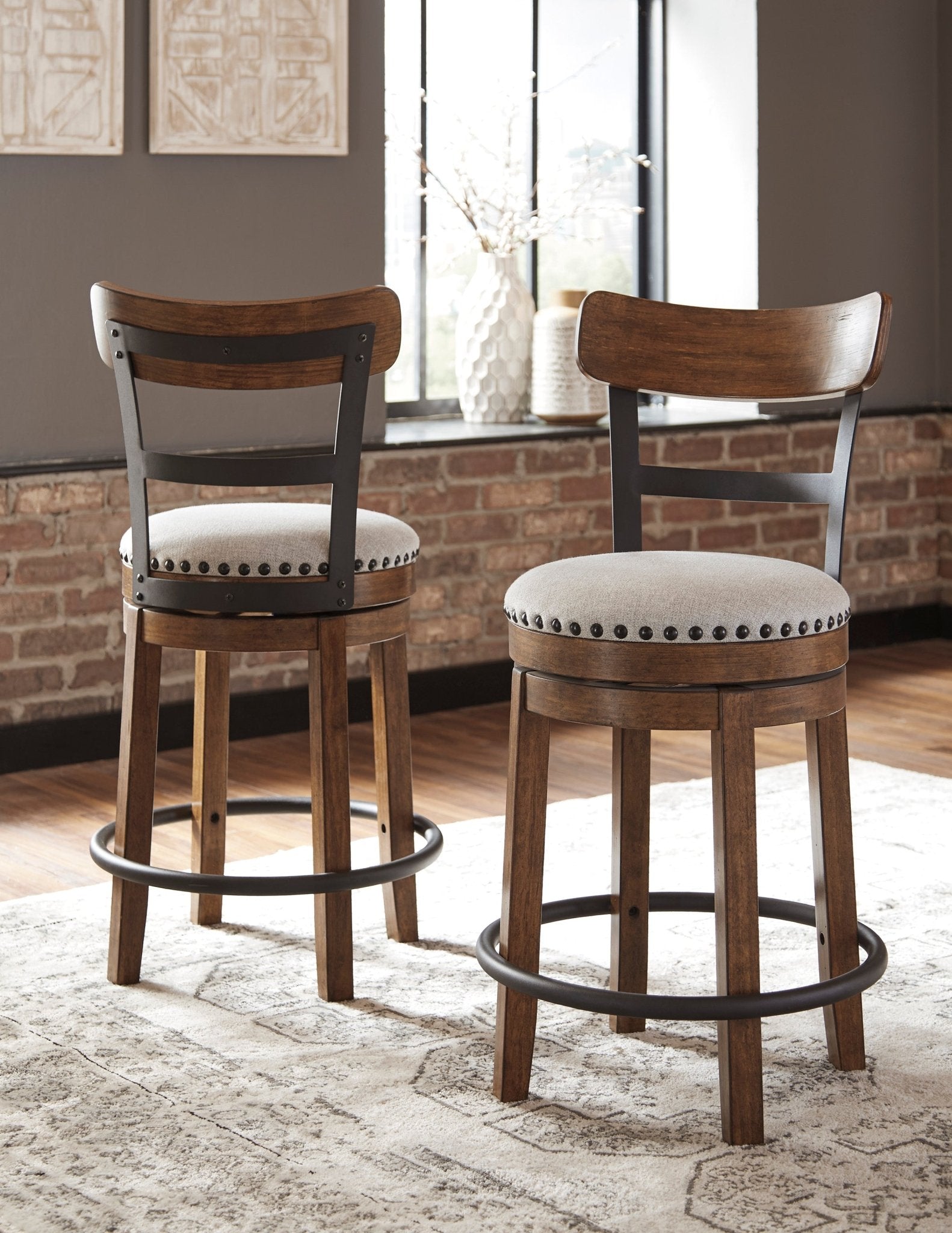 Valebeck Counter Height Bar Stool Stools| Ashley Homestore