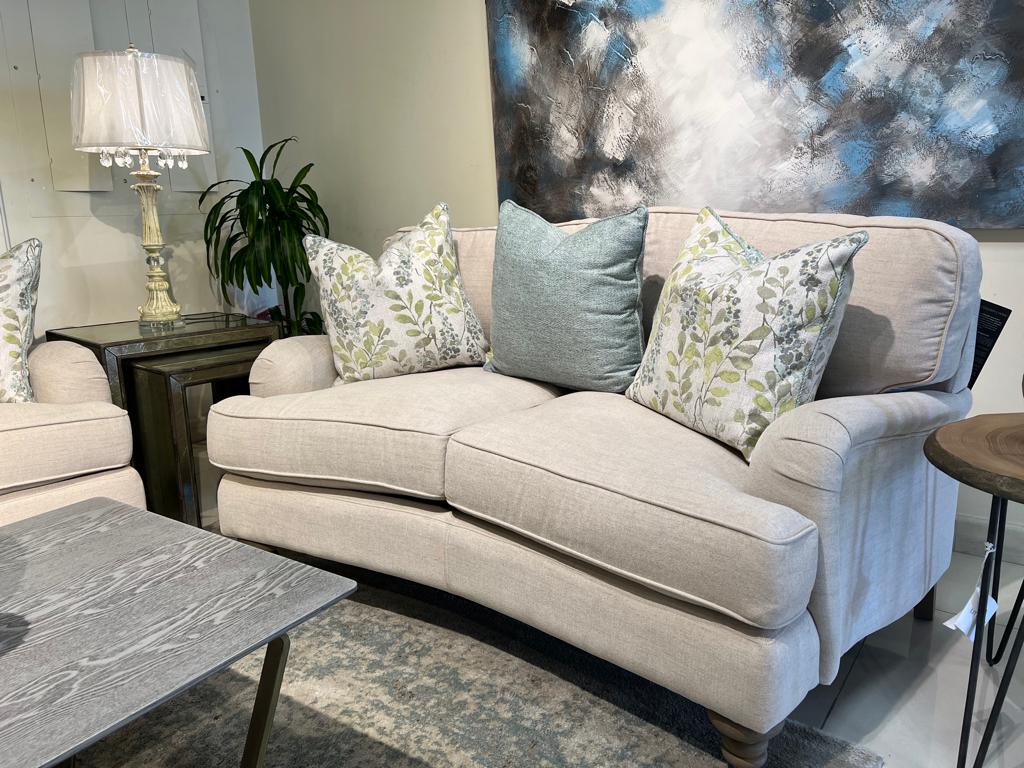 WOOD FRAME UPHOLSTERED BEIGE LOVESEAT KD / KD Sofas & Loveseats| Magnussen